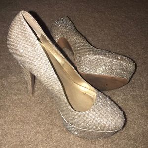 Gold glitter heals